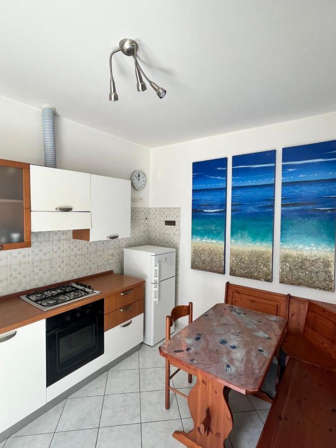 Appart 21 Artistic Beach Apartment Lignano Sabbiadoro Bagian luar foto